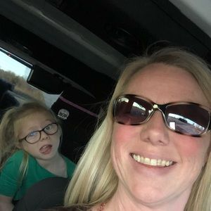 Meet your Posher, Kara